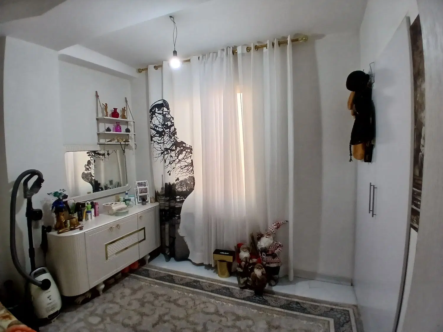 آپارتمان ۱۰۳ متری در شهرک ابریشم