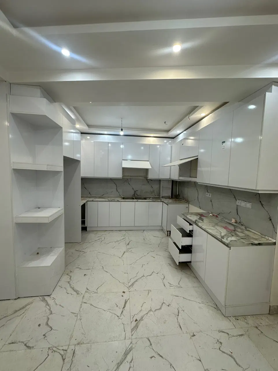 خانه ۹۳متری فول کلید نخورده
