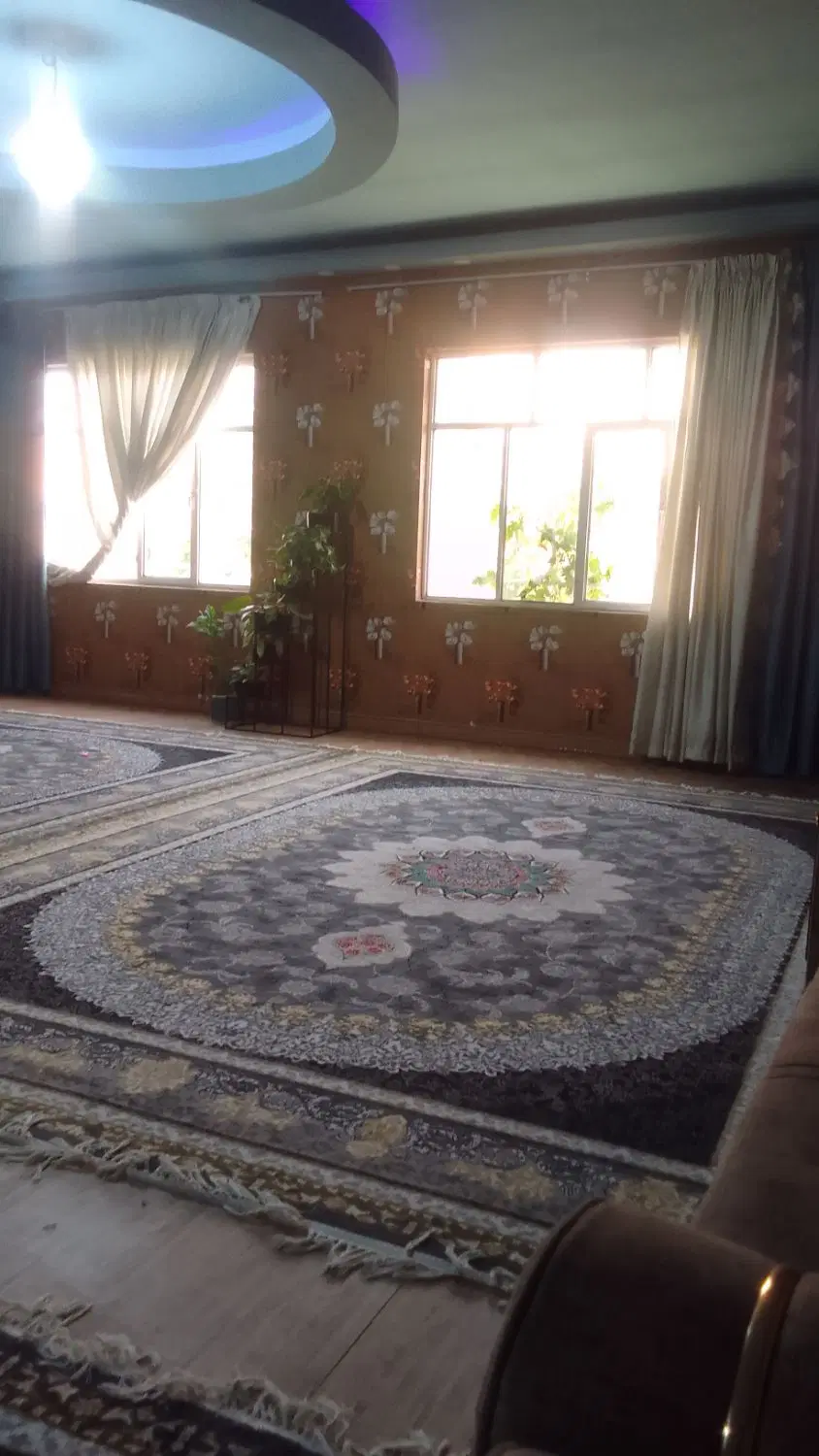 خونه ویلایی ۲۲۰متر