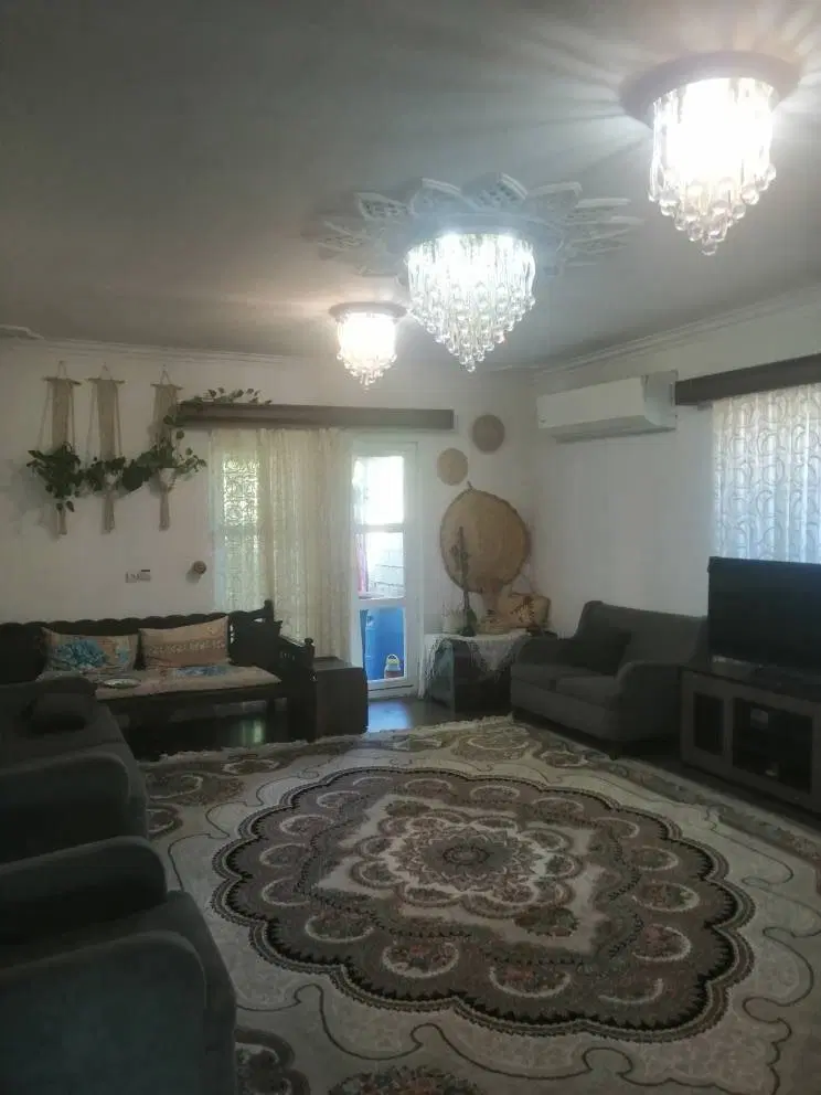 ۲۴۷ متر خانه و مغازه تجاری مسکونی سند شش دانگ