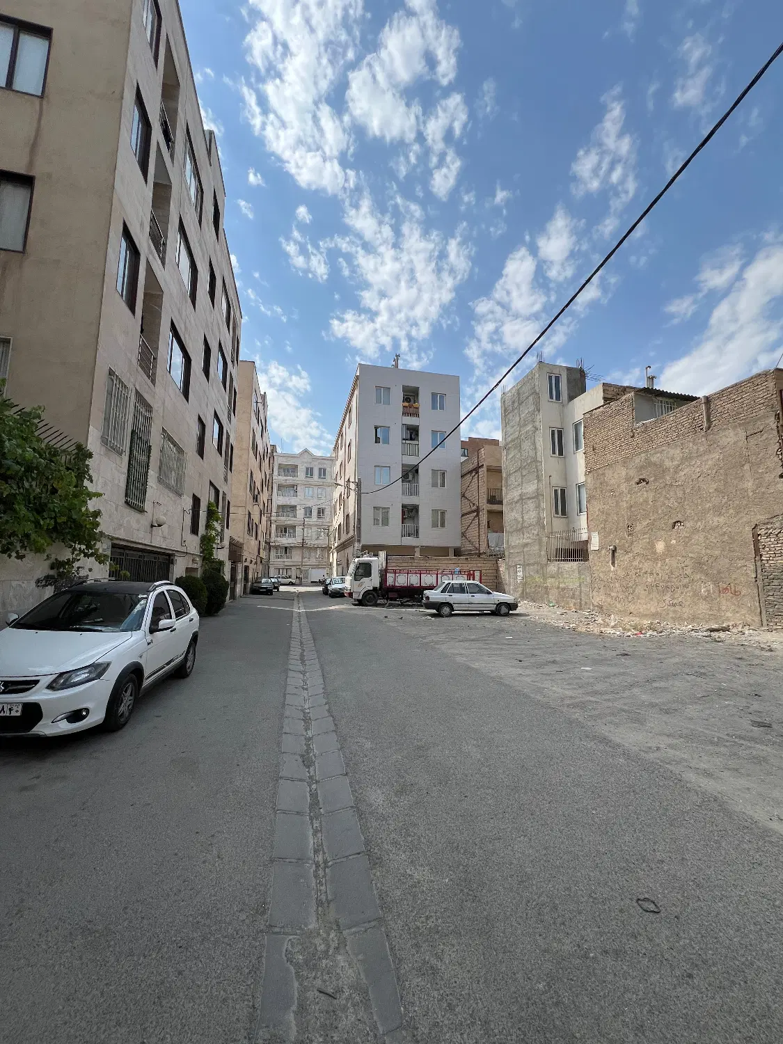 زمین ۱۸۰ متر سند۶ دانگ (مسکونی) خادم آباد