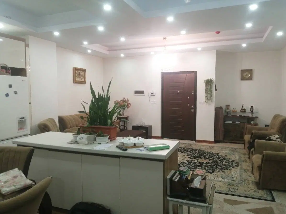 84 متری خوش نور