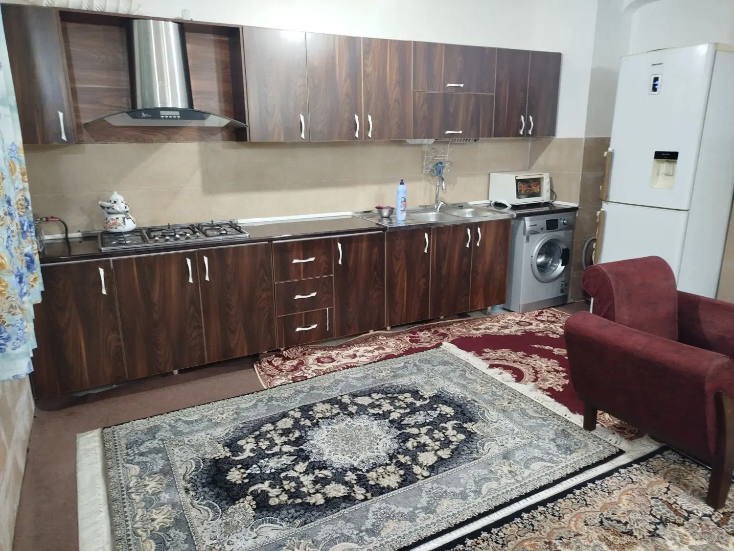 اجاره طبقه اول دوخوابه پارکینگدار