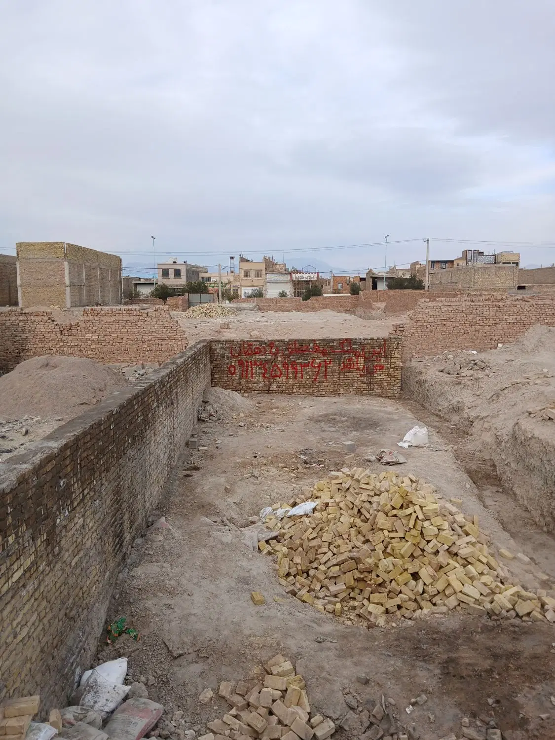 زمین ۱۱۹ متر