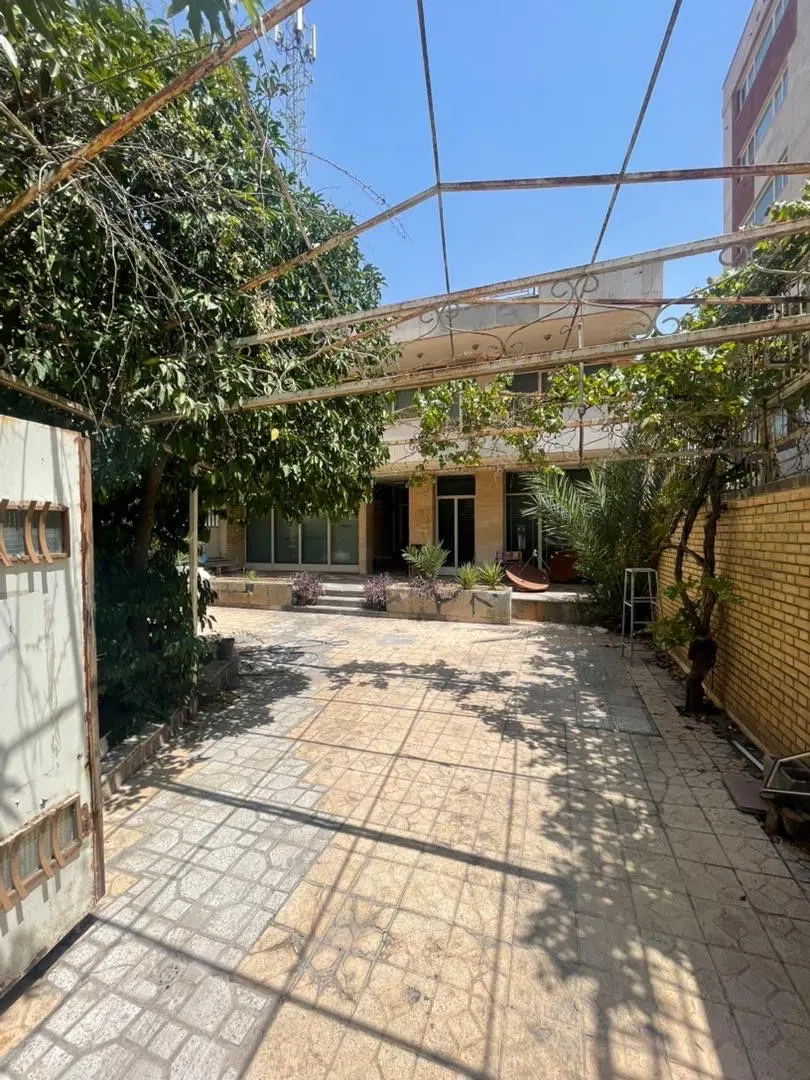 منزل  ۳طبقه قدیمی خ فردوسی