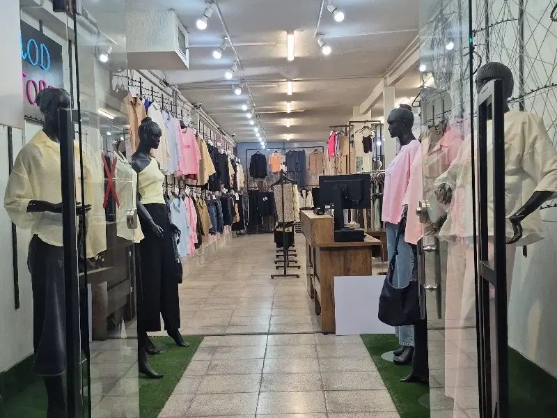 اجاره غرفه در فروشگاه لباس فروشی زنانه