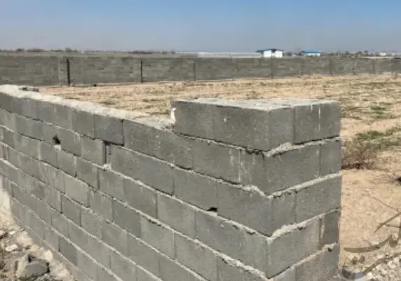 یک قطعه زمین ۱۰۰۰ متری