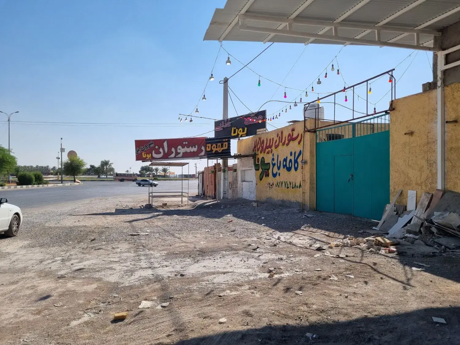 زمین ۲۰۶ متر کافه یونا