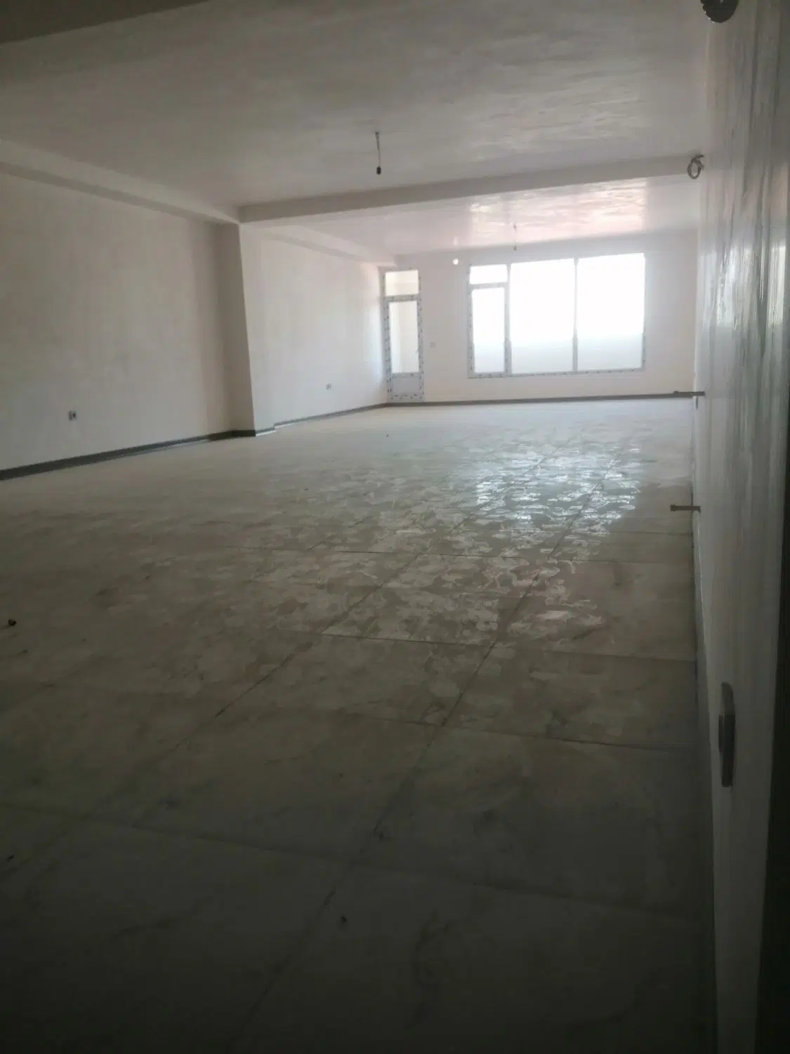 آپارتمان در شهرک جهان آرا زنبق 3