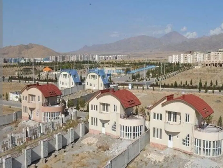 زمین ۲۰۰ متری وام دار ۴ فرزندی بینالود