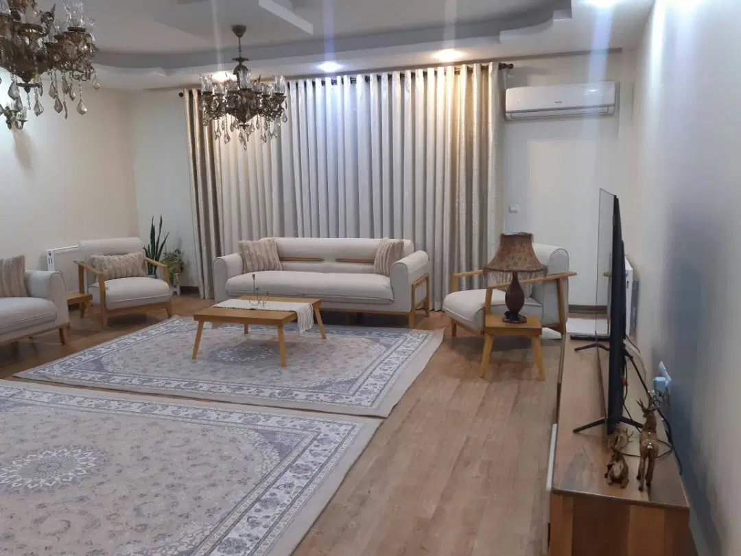 ۱۰۷متر ۲خواب فول تجهیز درجه یک کف پارکت ، لاله ۳
