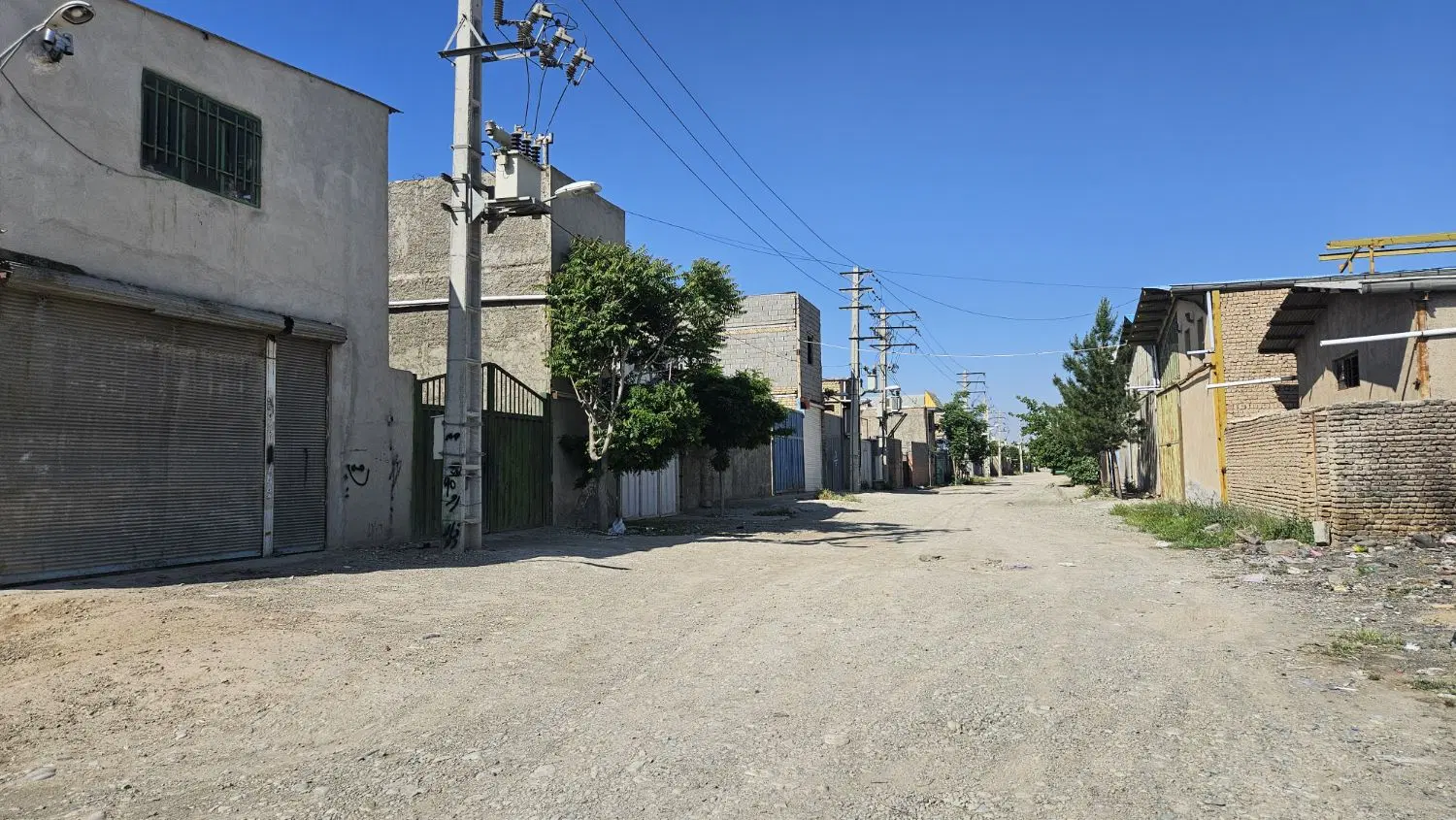 ۲۵۰۰ متر زمین در وهن آباد