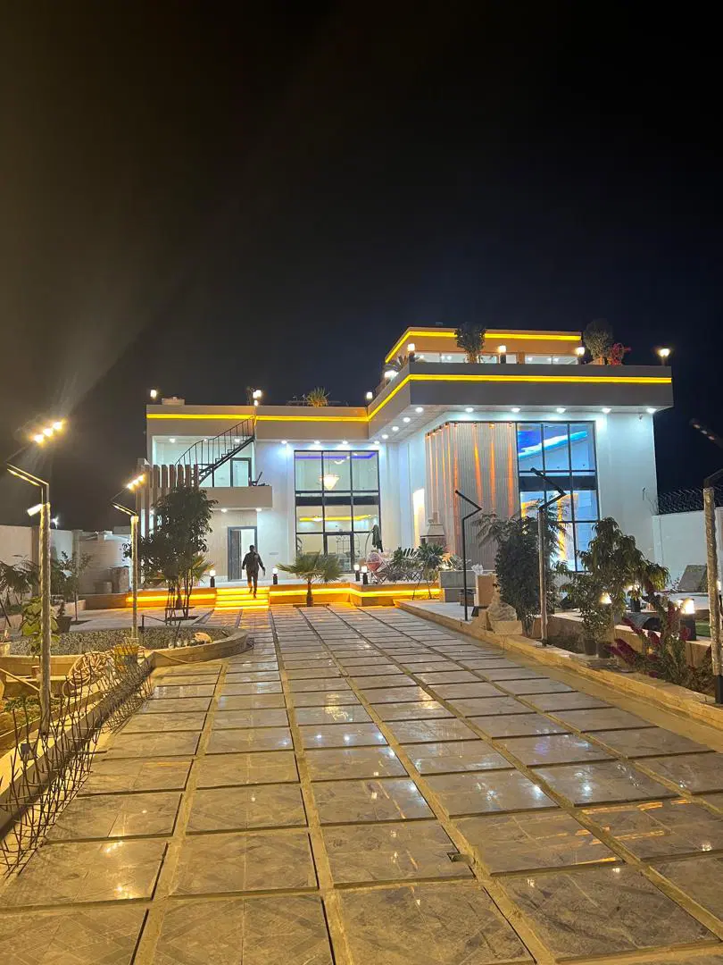 فروش عمارت ۱۰۰۰ متری سرخون_تریپلکس