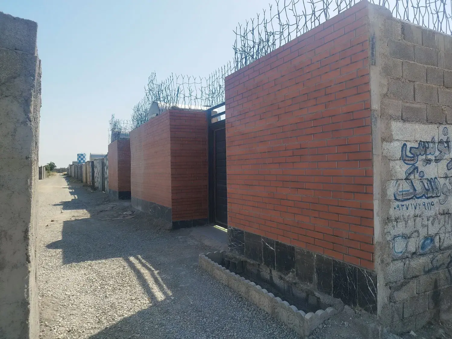 باغ چهار دیواری و نقلی در حصارمهتر شهریار