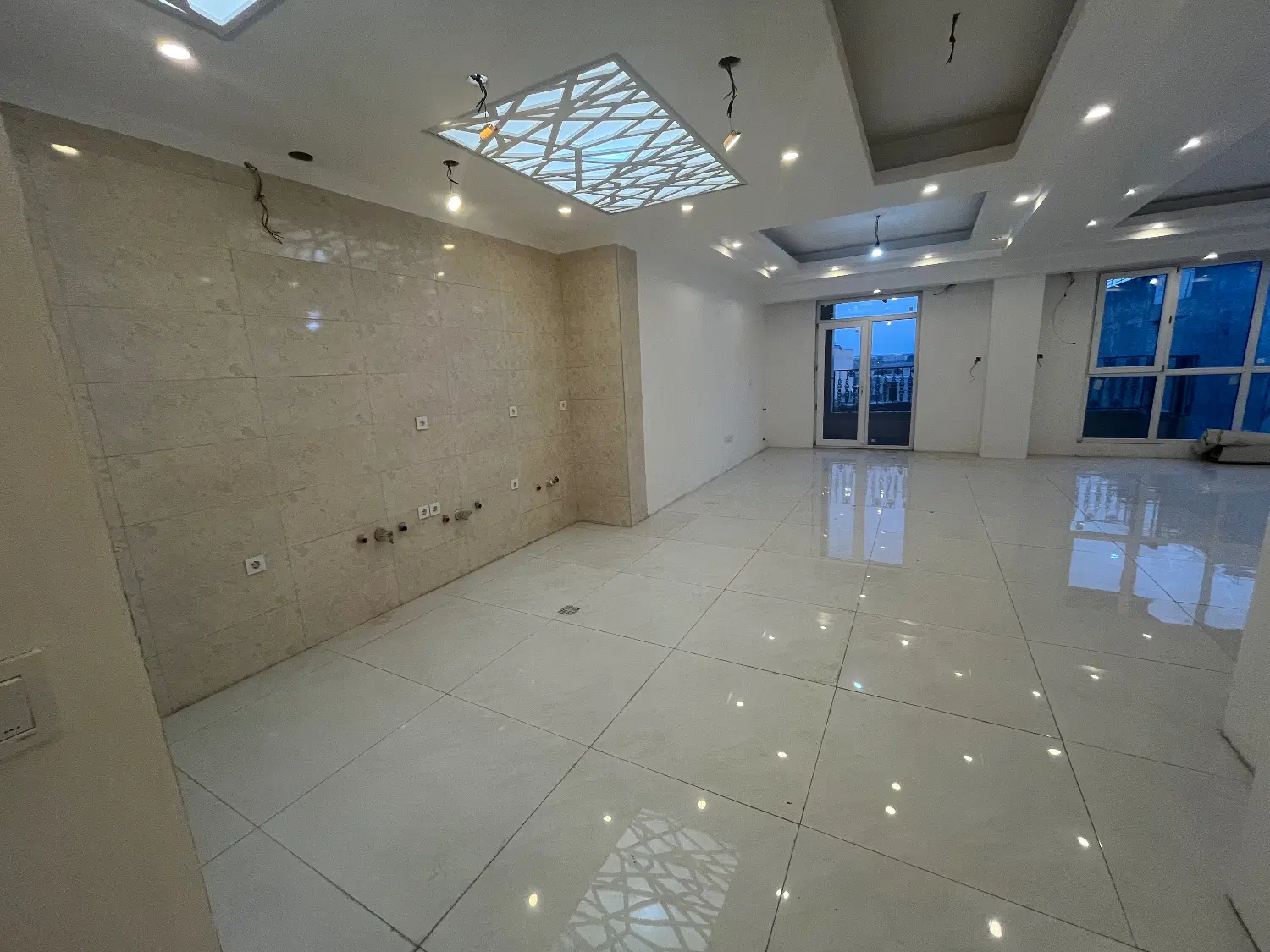 اپارتمان ۱۵۰ متری در زنبق