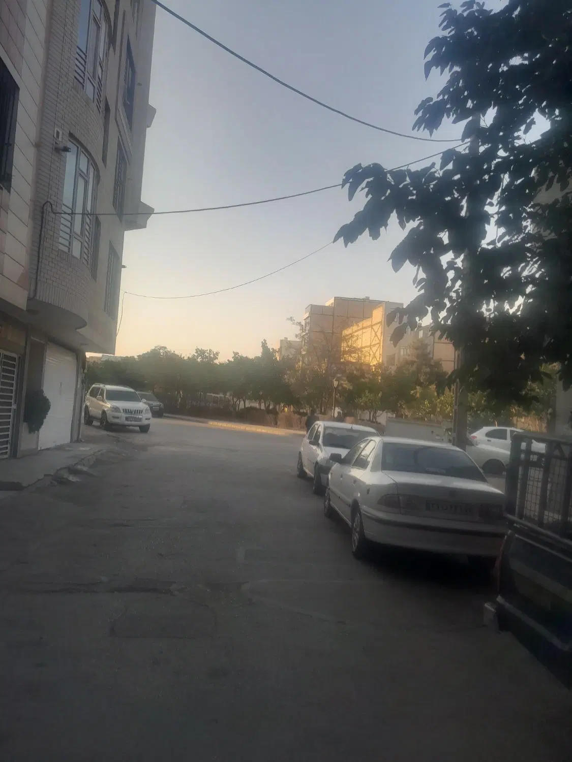 منزل ویلایی در۳طبقه با۸مترحاشیه کنارپارک