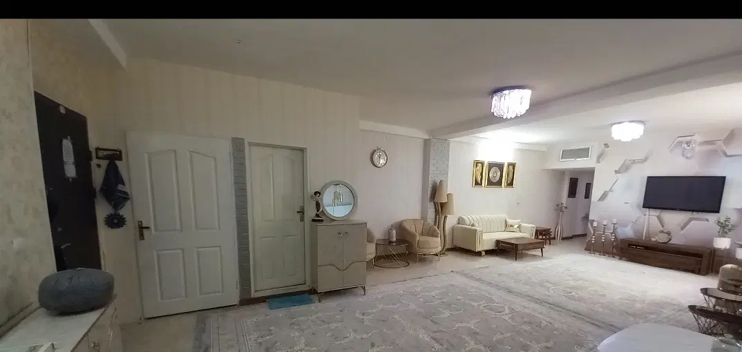 ۱۱۵متری مجتمع مهرآوران طبقه ۲