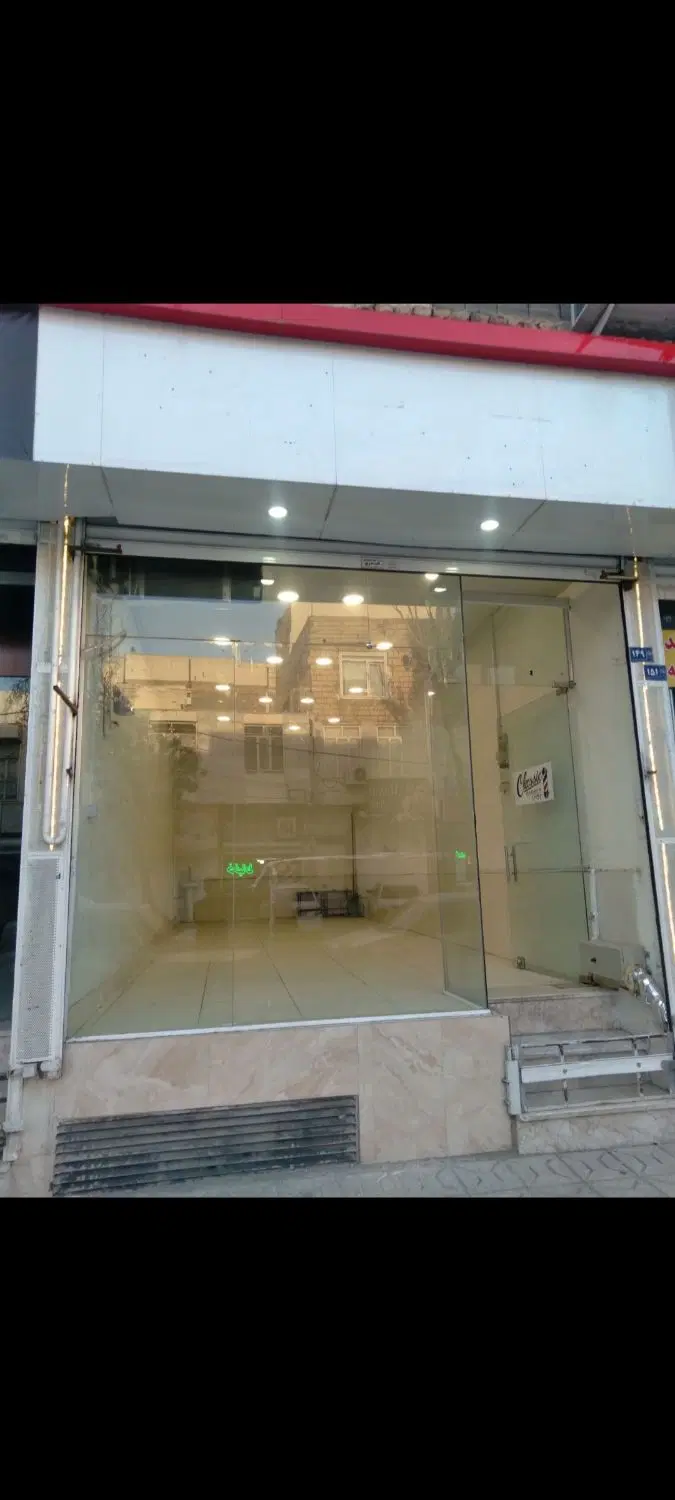 ۴۰ متر مغازه دهنه ۴ خیابان گاز