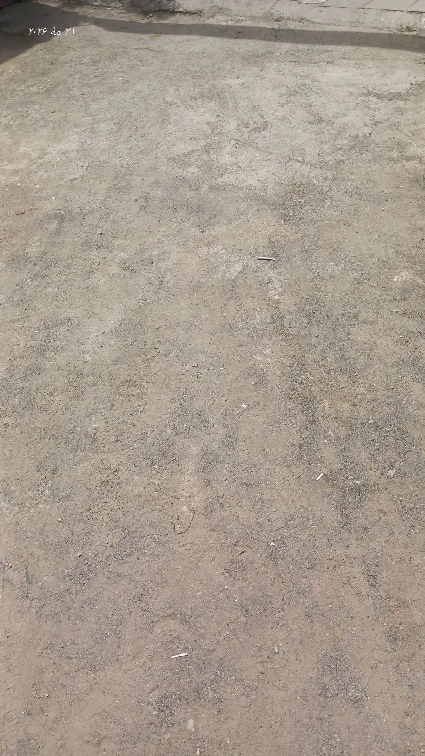 زمین گراخک باغی