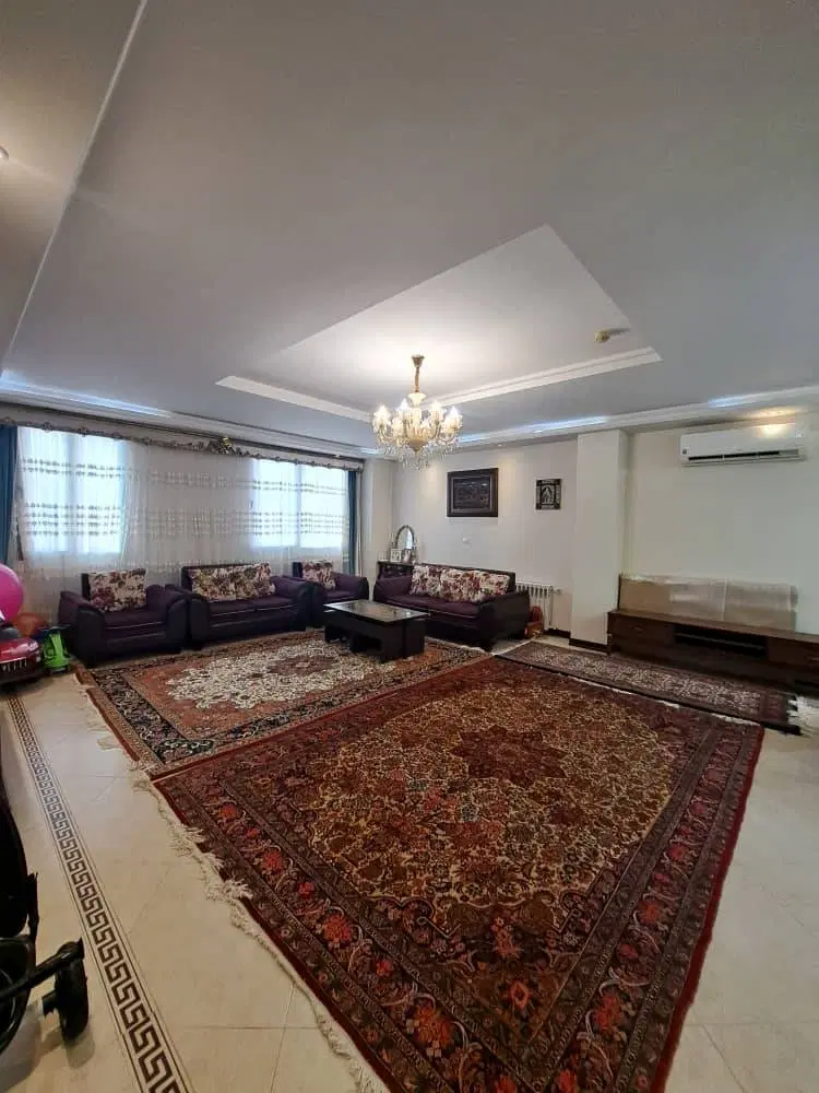 اپارتمان۱۱۵ با پارکینگ و انباری