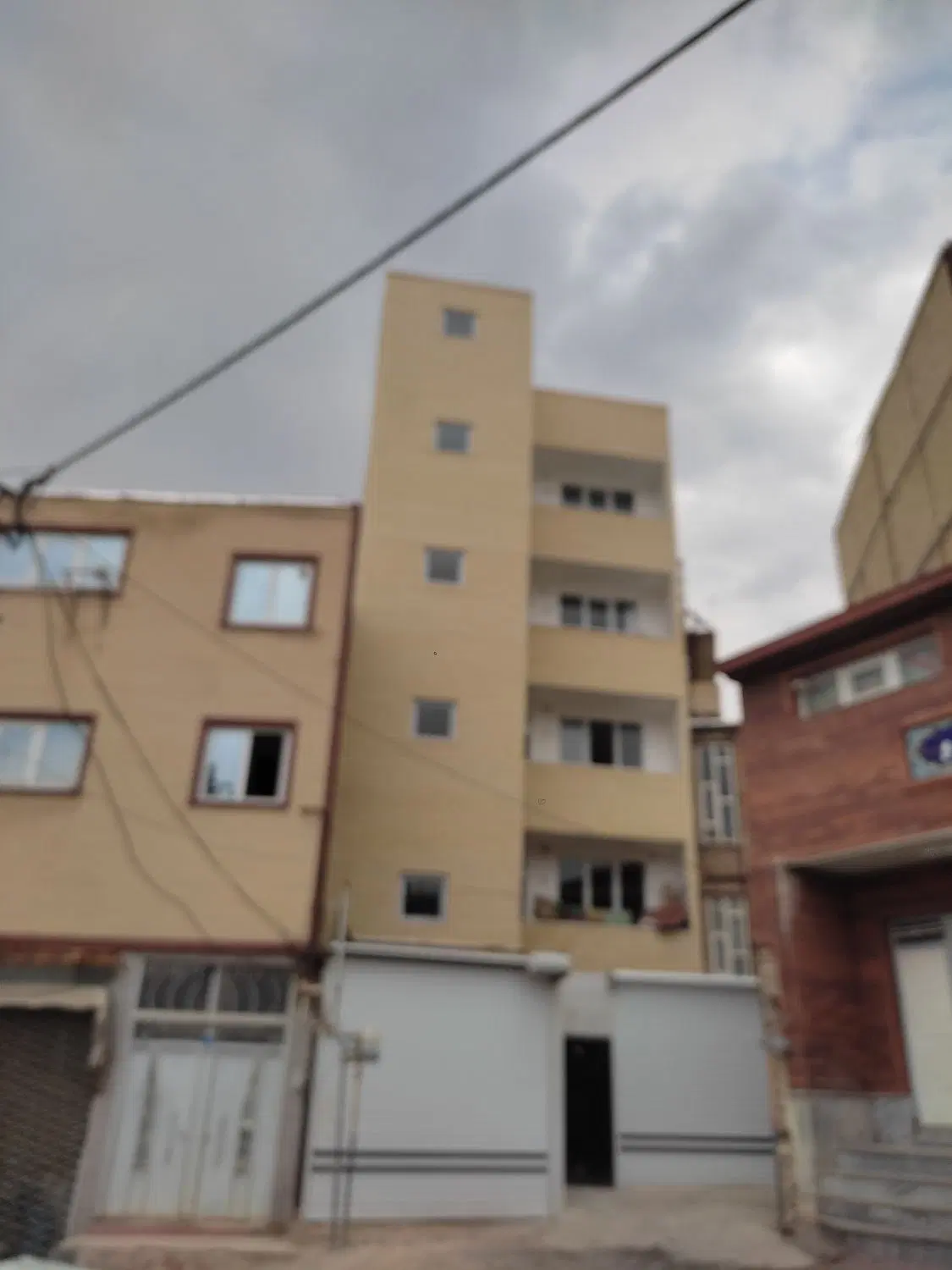 آپارتمان۹۰ متر سه راه شمس تبریزی
