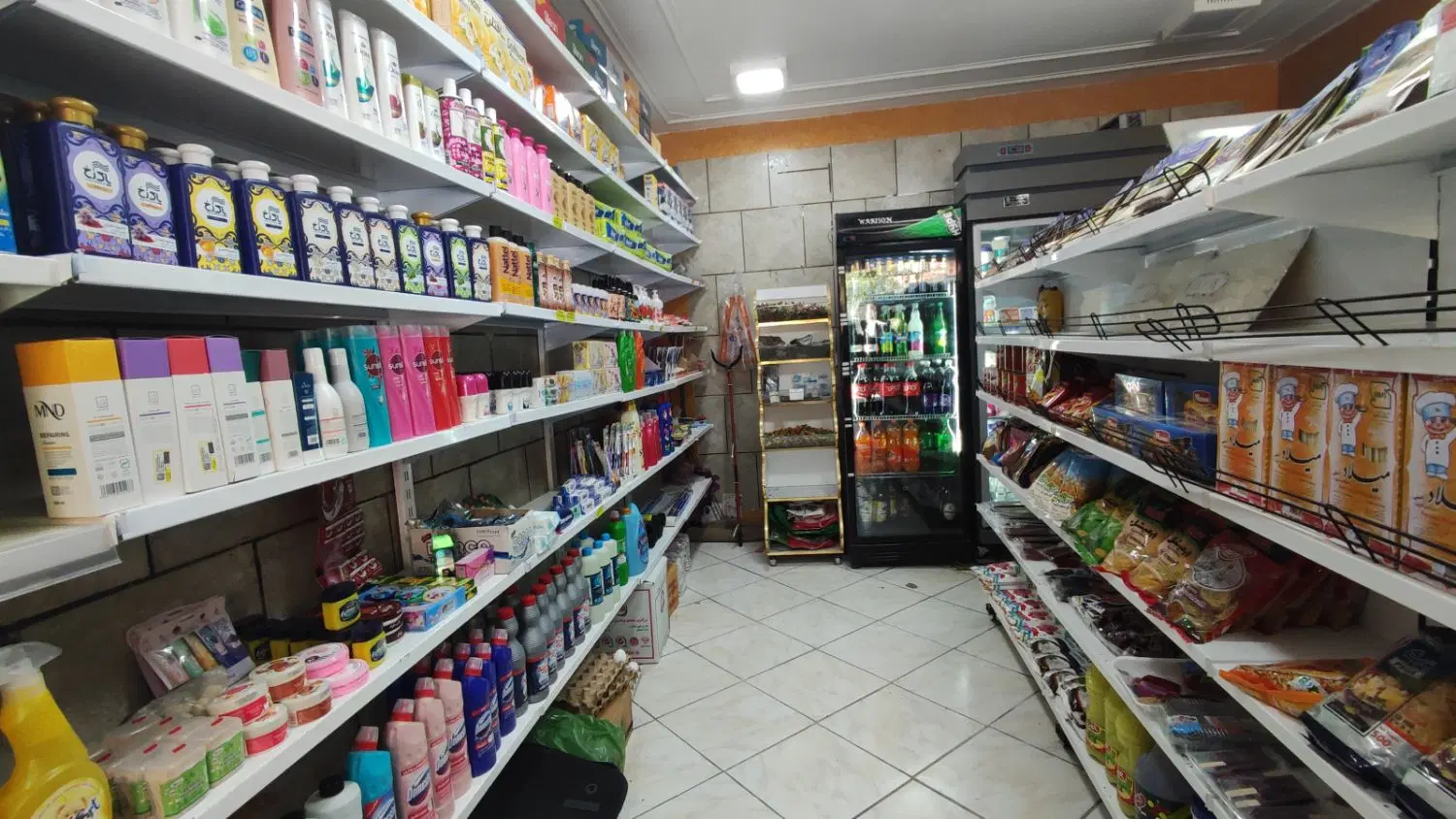 سوپر مارکت فروشی