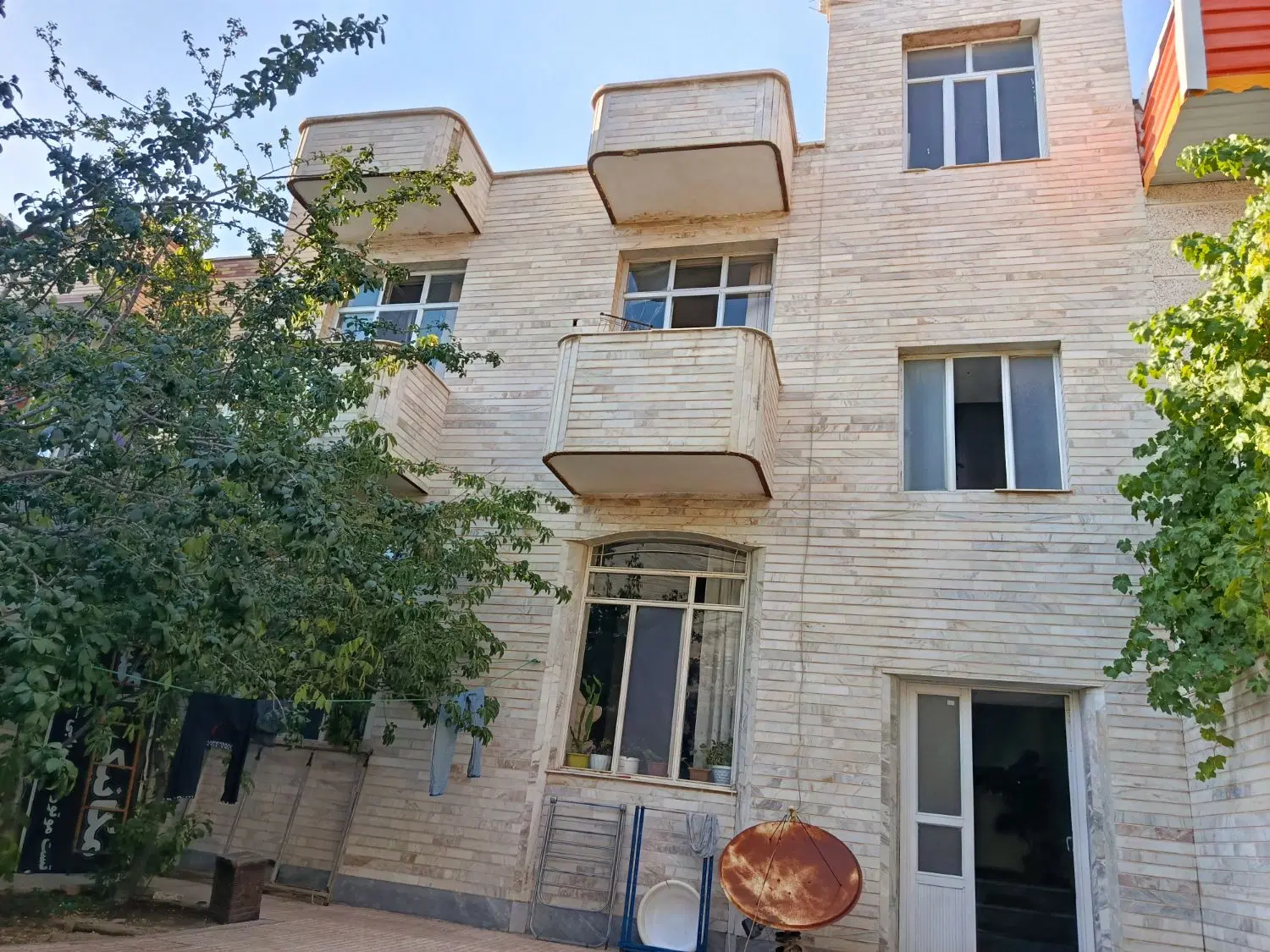 فروش ساختمان ۲ طبقه شهرک ارم