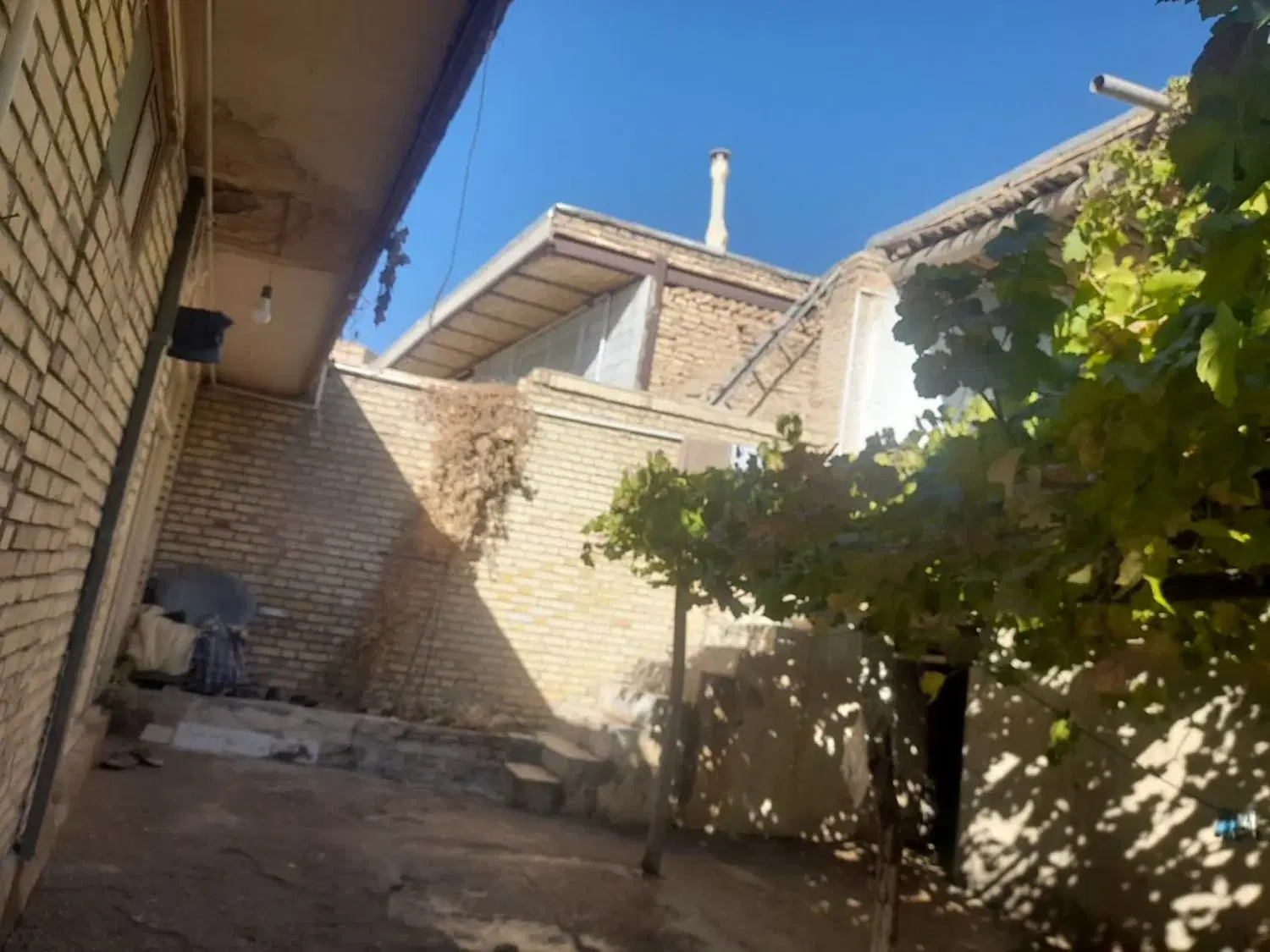 فروش منزل مسکونی قدیمی
