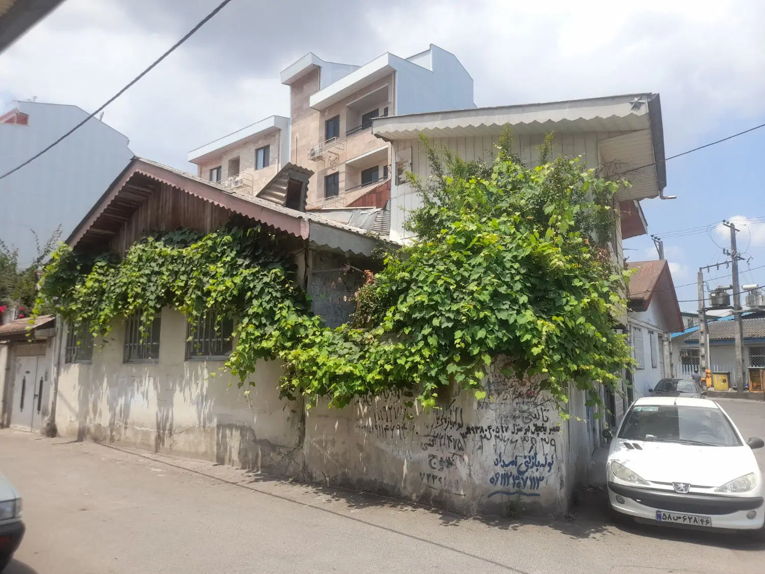 ویلایی منظریه خ ولیعصر سنددارمعاوضه بااپارتمان