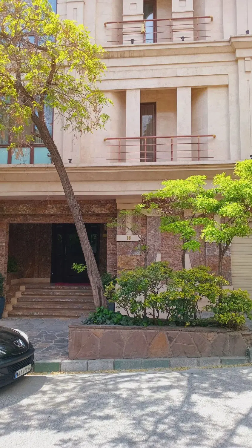 ۱۱۵ متر فول نیاوران گلسنگ