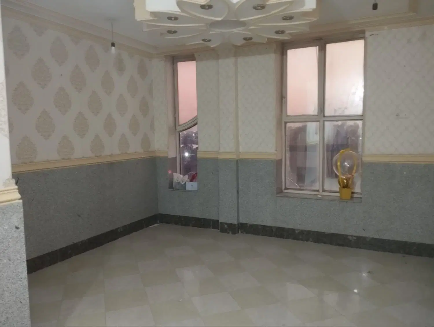 رهن واحد اداری ۶۰متری