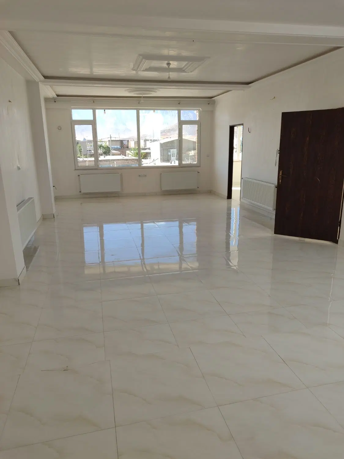 یک واحد آپارتمان اجاره ای واقع در پارسینه