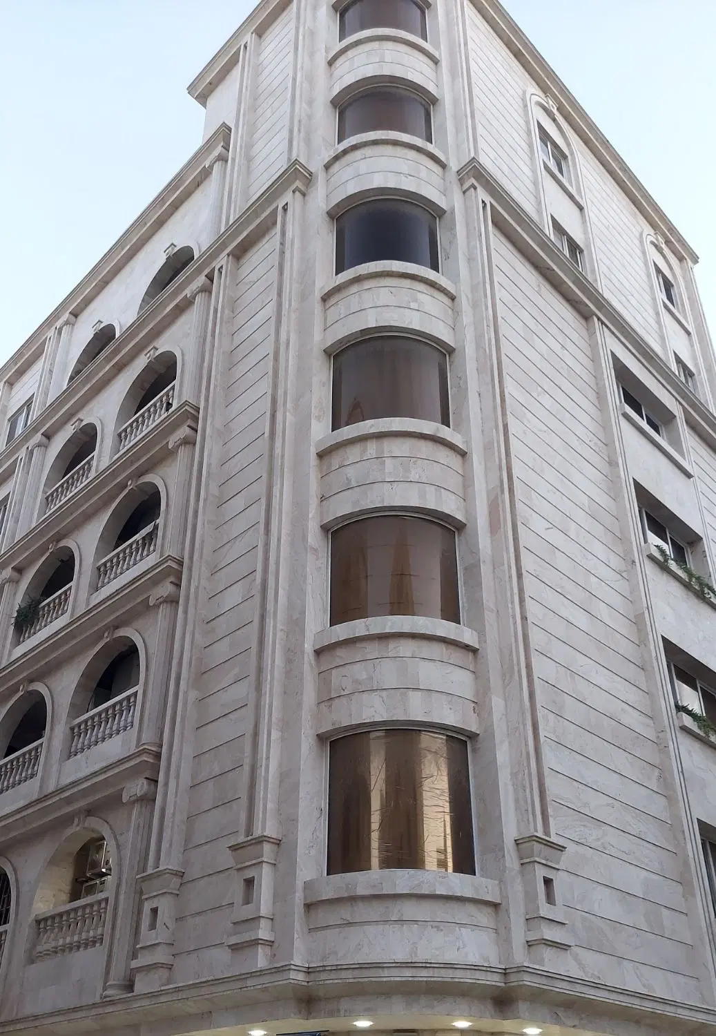 فروش دو خوابه ۱۰۰ متری ، فول امکانات ، گلشهر