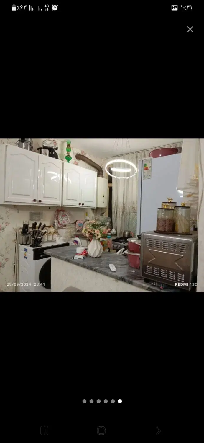 حیاط سه طبقه هر طبقه ۵۰ متر هر طبقه مستقل