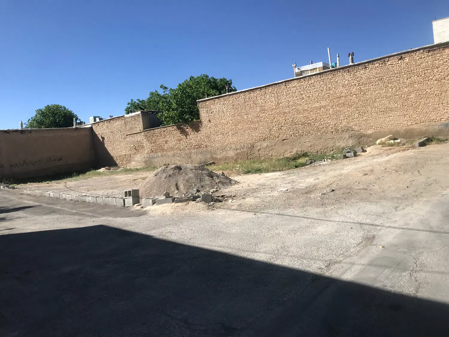فروش زمین مسکونی واقع در اقلید ابتدای خیابان شبکه