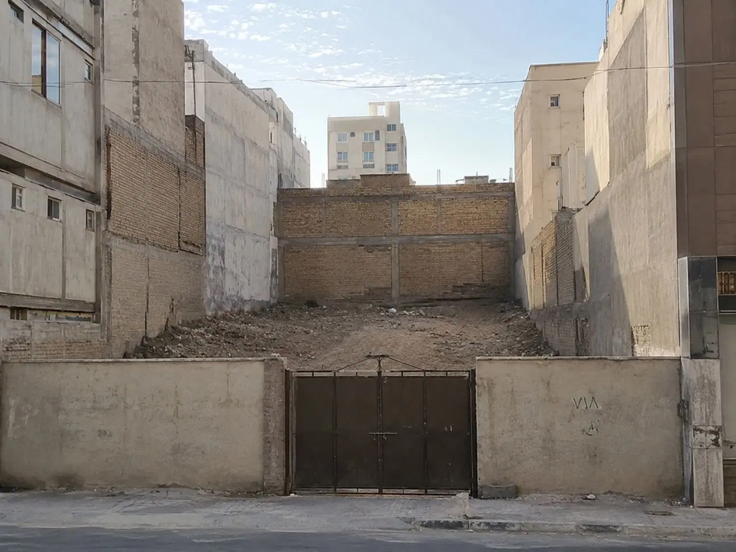 زمین ۱۲۰ متری احتشامیه
