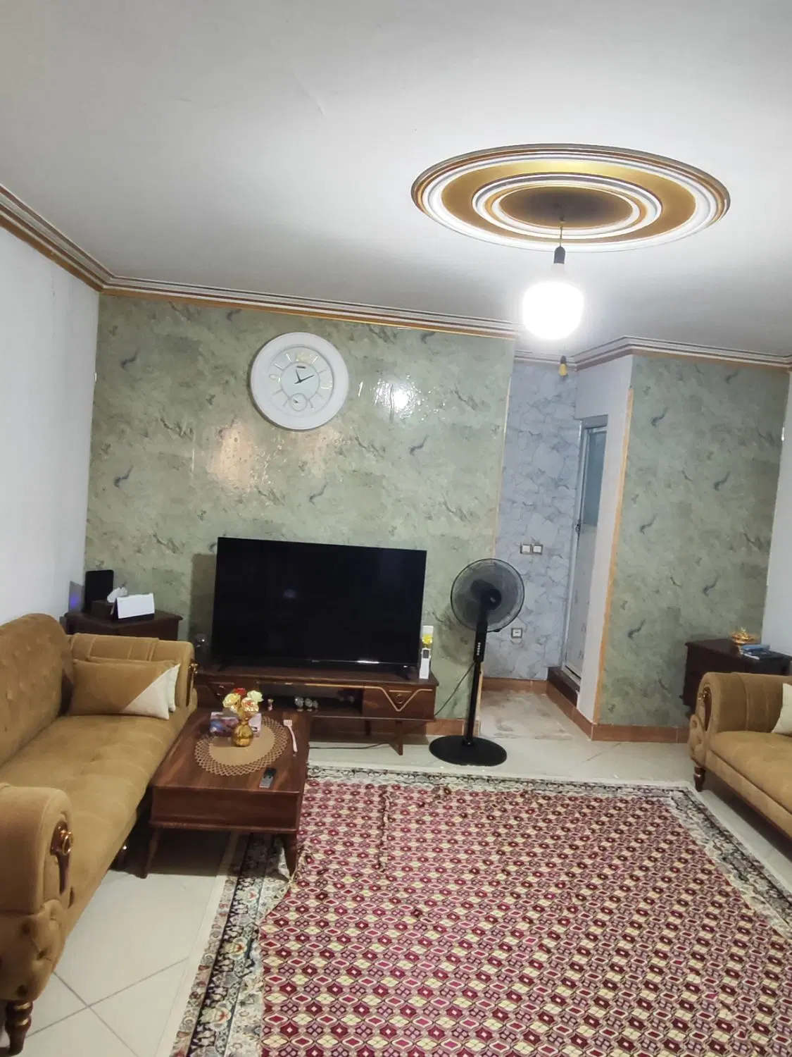 تنهاتر منزل