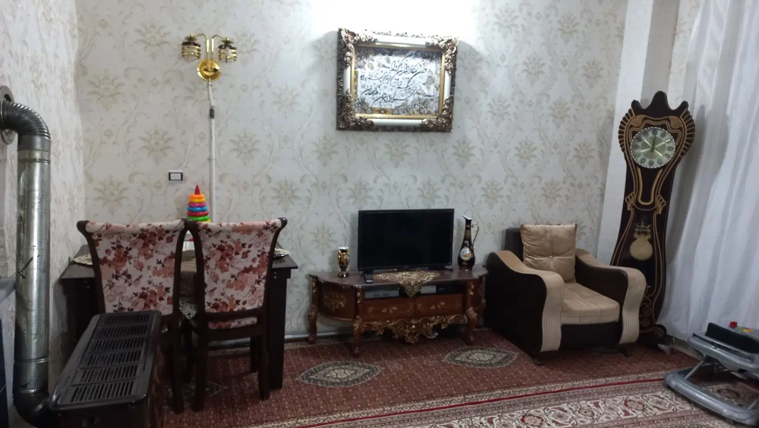 معاوضه یک  اپارتمان و یک عدد خانه باغ با خانه