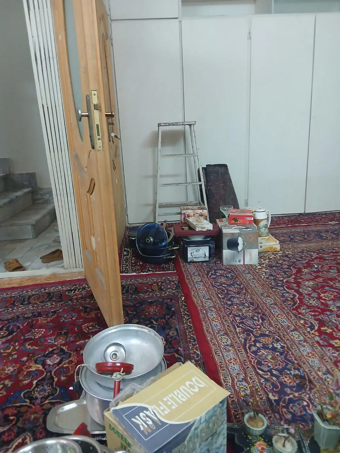 خانه سه طبقه با دو سر ویس مجزا