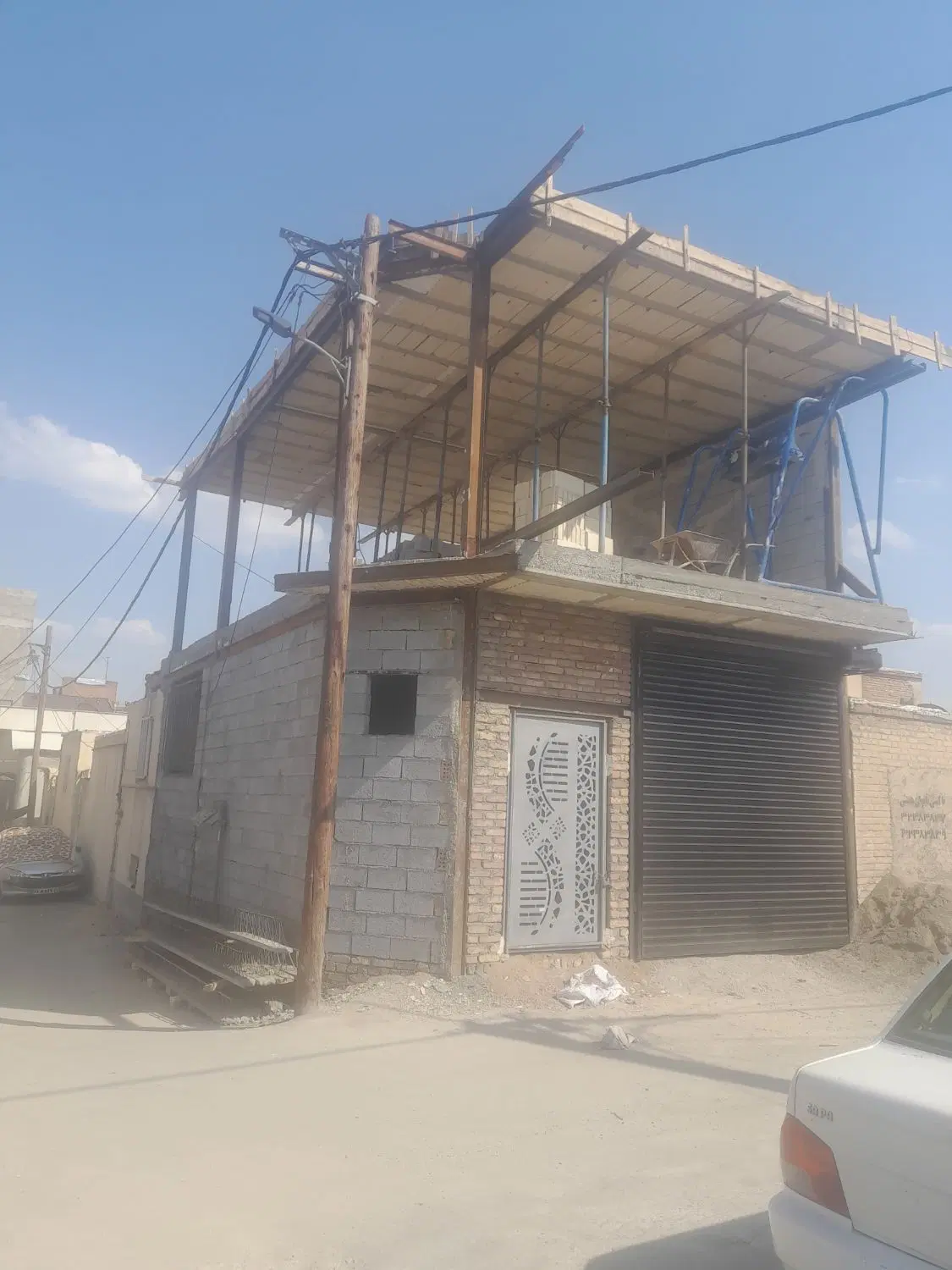 مسکونی راه جدا استاد برزگر جانبازان