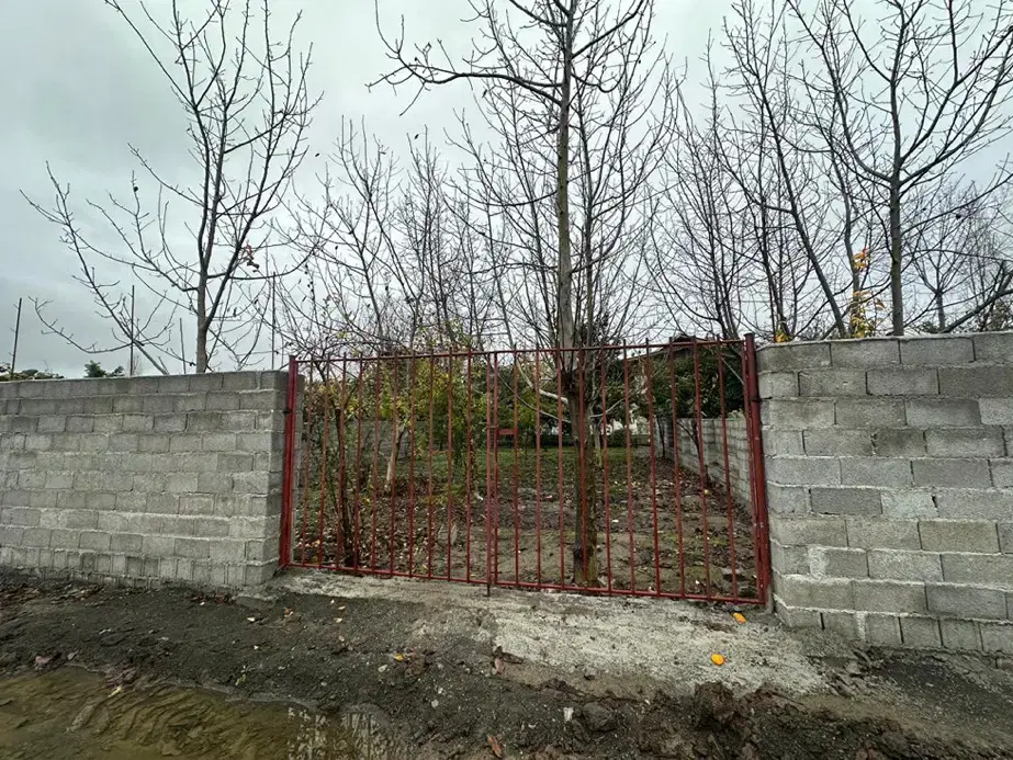 زمین ۲۵۰ متری