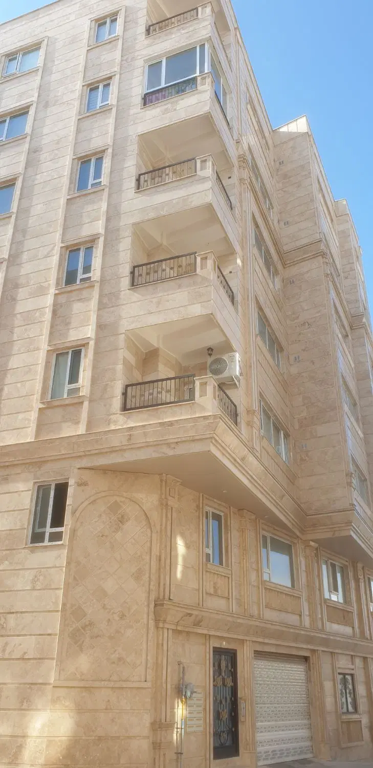 واحد ۱۱۵ متری ط ۴  نبش غرق نور سرجنگلداری
