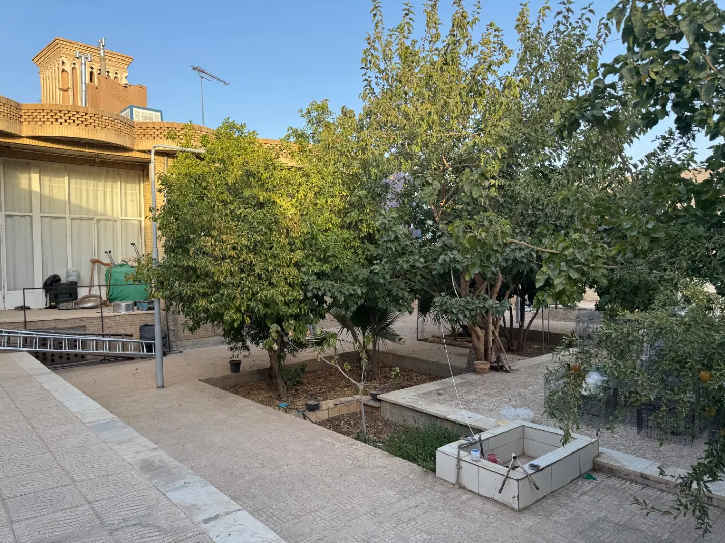 رهن و اجازه منزل مسکونی در خیابان ایرانشهر یزد