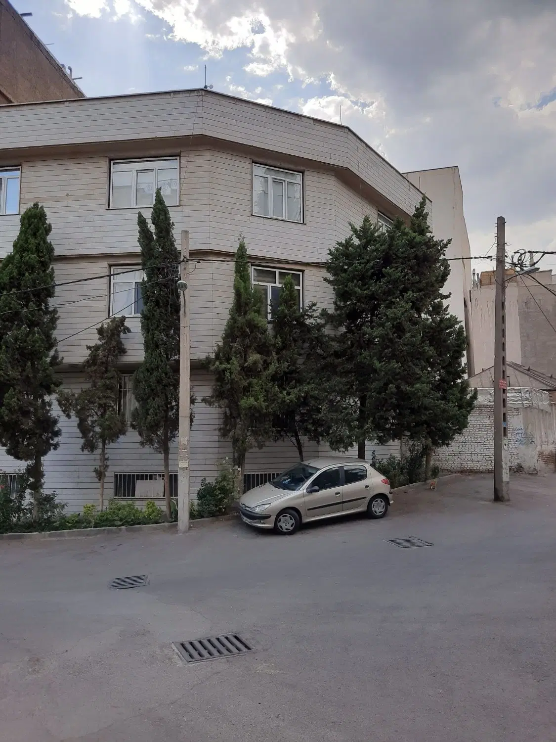 آپارتمان ۹۱ متری در دولت
