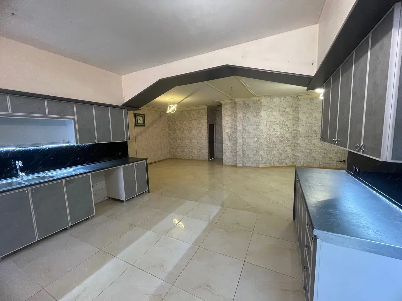 خانه بالاویلایی خیابان جهاد 67