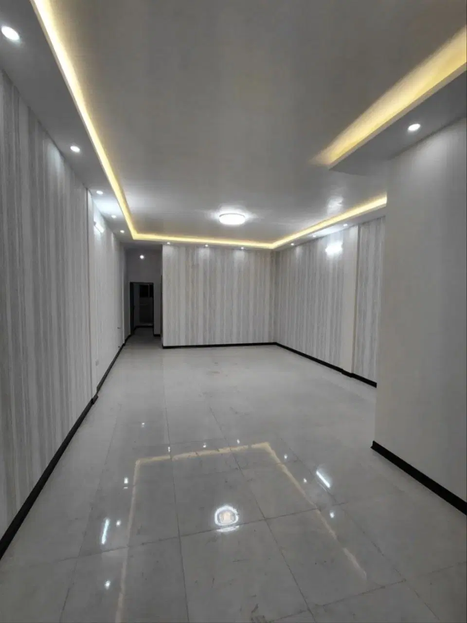 رهن کامل آپارتمان نوساز ۱۰۰ متری توس ۷۵