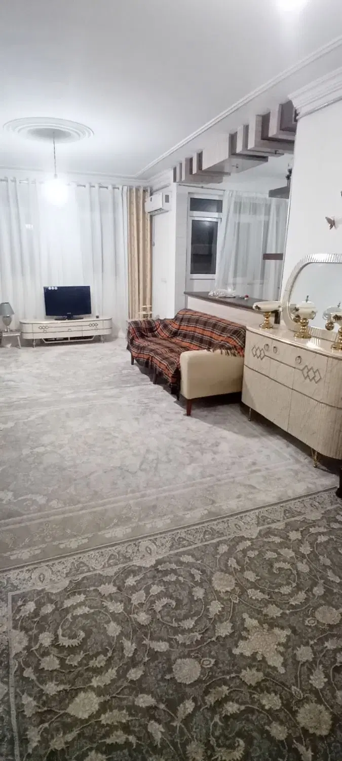 واحد ۱۰۰ متری واقع در ۲۲ بهمن