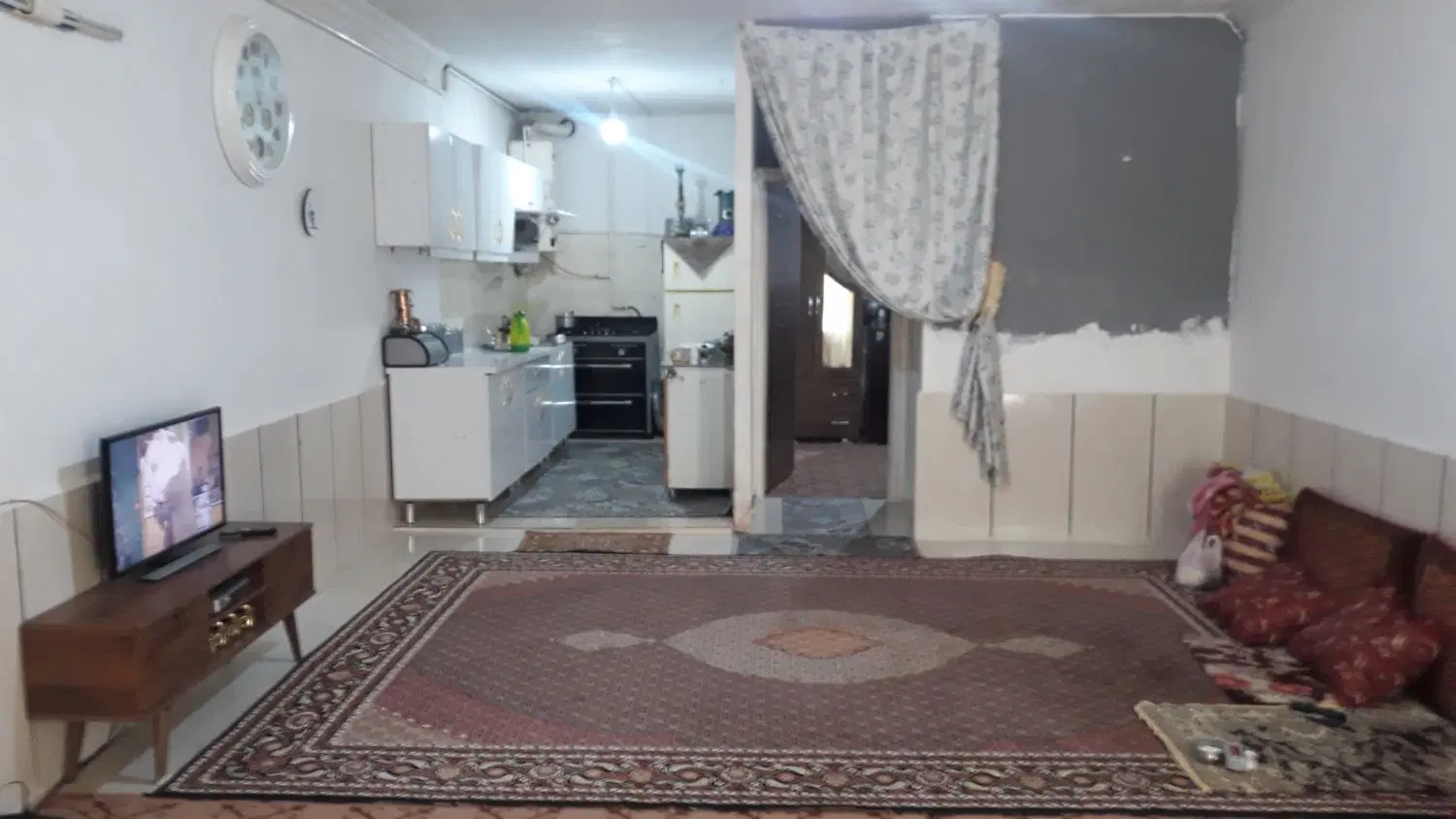 فروش طبقه همکف ماشین رو