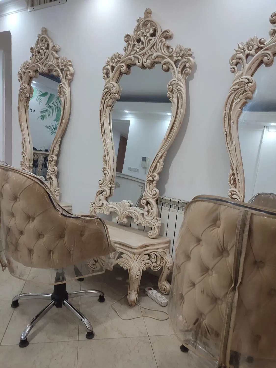اجاره لاین در سالن پر مشتری