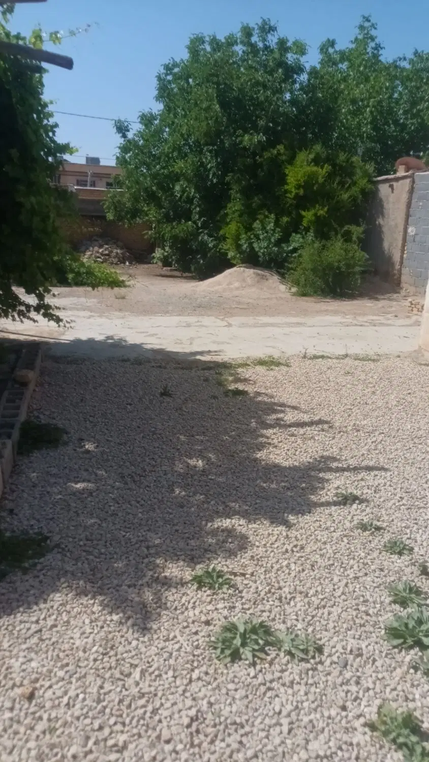 زمین مسکونی